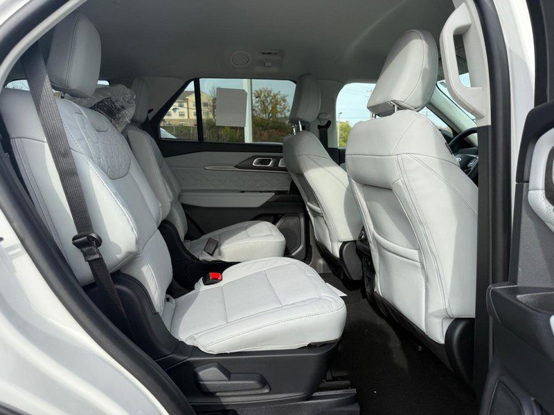 New 2026 Ford Explorer Platinum w/ LUX Leather Package image 7