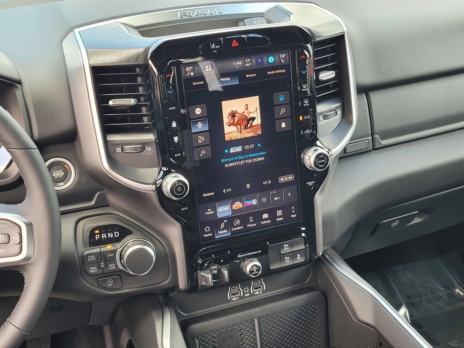 New 2026 RAM 1500 Big Horn AWD/4WD image 9