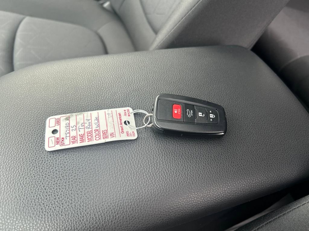 Certified 2025 Toyota RAV4 XLE w/ Convenience Package image 33