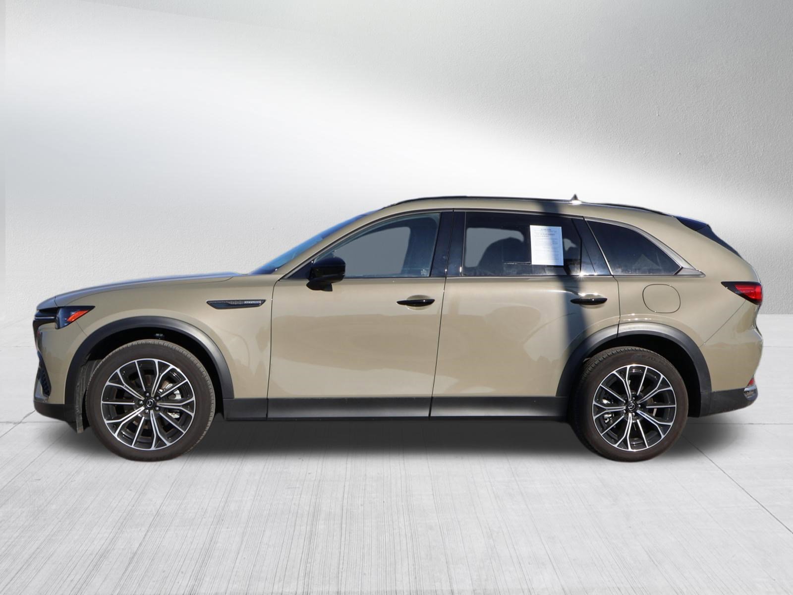 Certified 2025 MAZDA CX-70 Plug-In Hybrid w/ Premium Pkg image 4