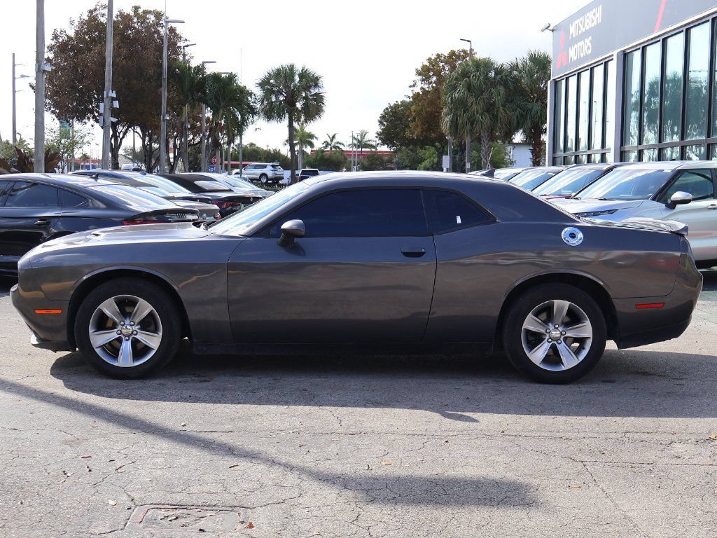Used 2019 Dodge Challenger SXT RWD image 12