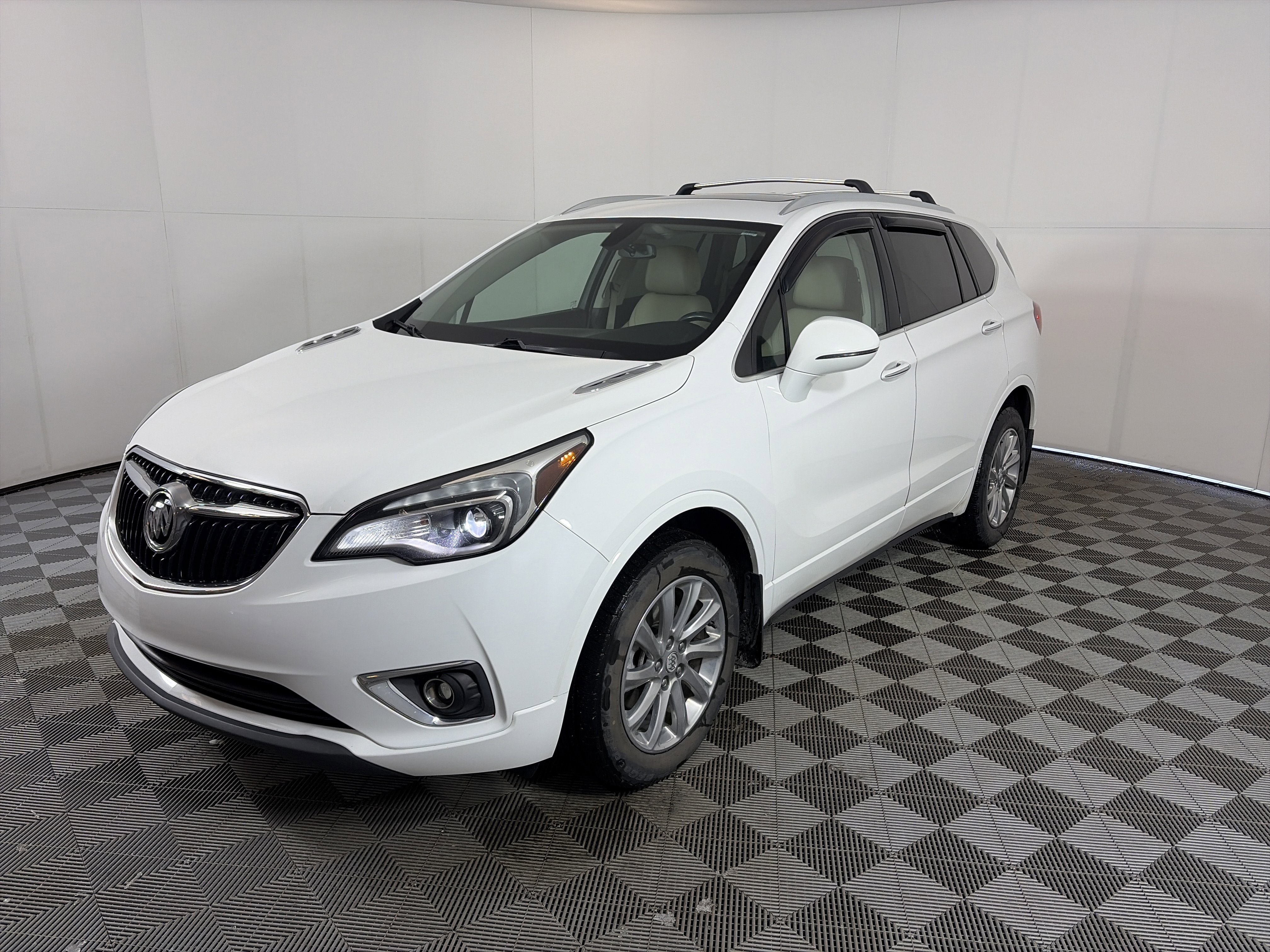 Used 2019 Buick Envision Essence image 2