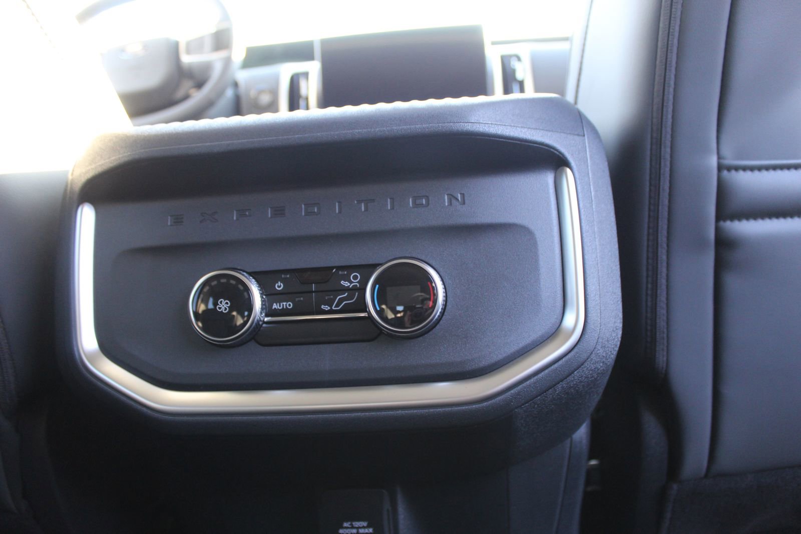 New 2025 Ford Expedition Active AWD/4WD image 13