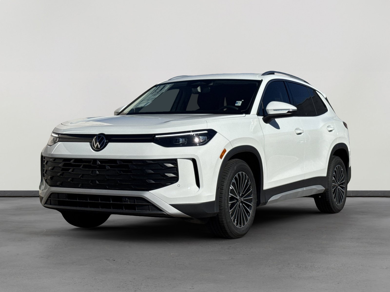 New 2026 Volkswagen Tiguan S FWD image 1