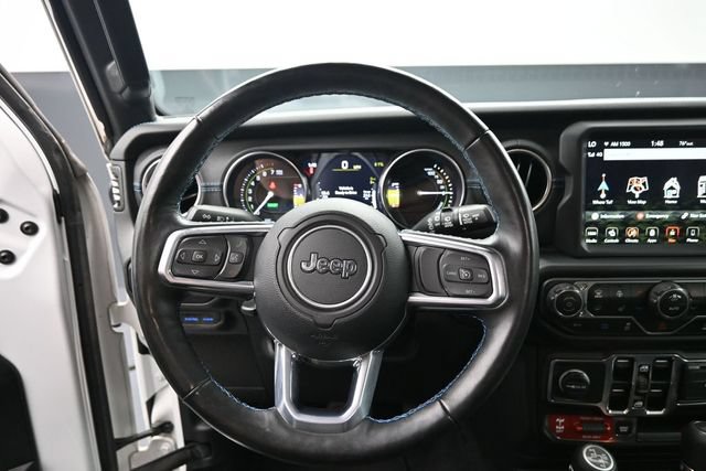 Used 2022 Jeep Wrangler Unlimited Rubicon 4xe w/ Cold Weather Group AWD/4WD image 16