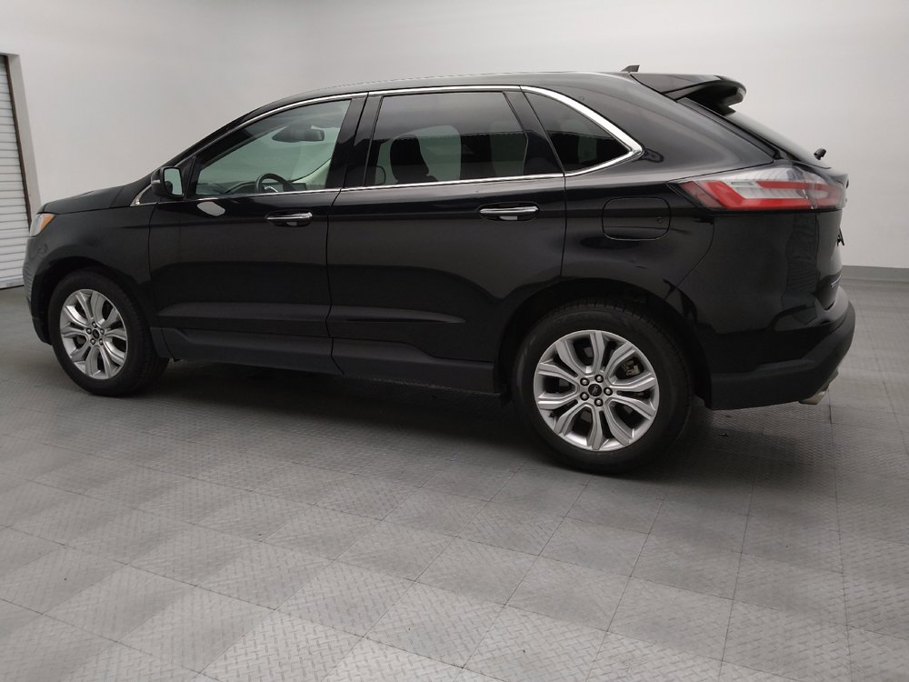 Used 2023 Ford Edge Titanium image 3