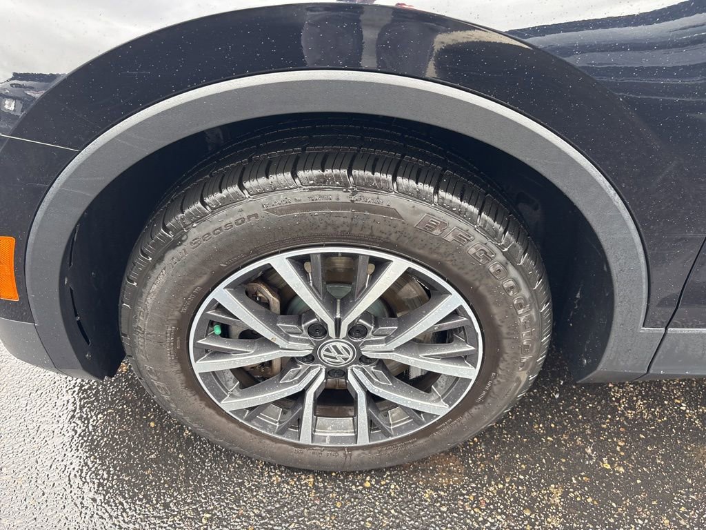 Used 2019 Volkswagen Tiguan SE w/ 3rd Row Seat Package image 7