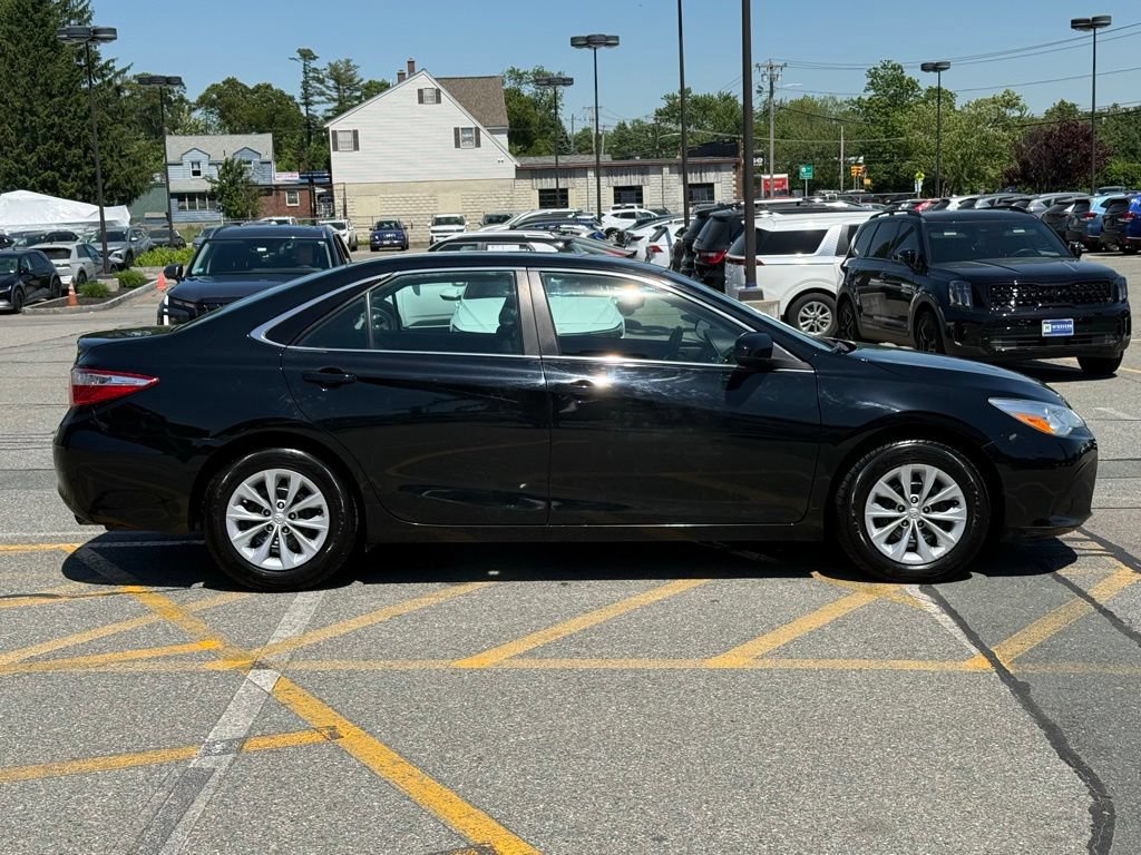 Used 2015 Toyota Camry LE FWD image 7