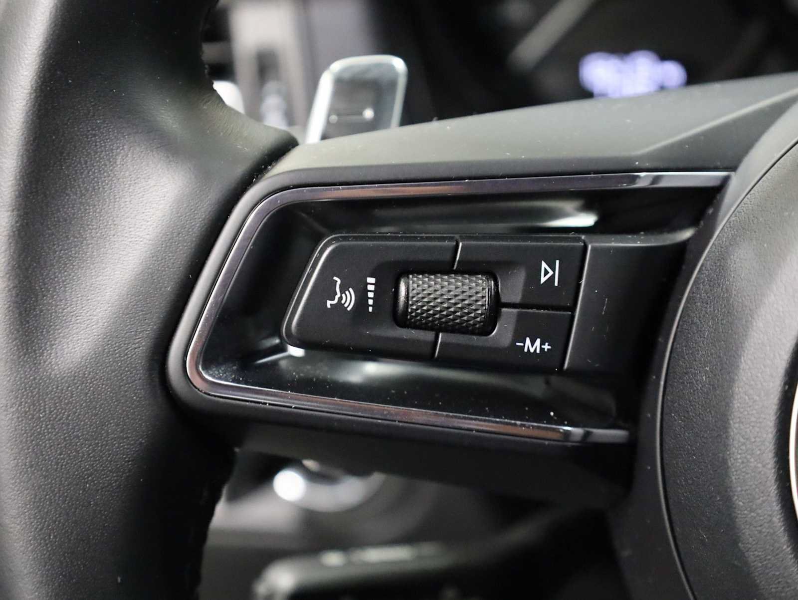 Certified 2023 Porsche Macan GTS AWD/4WD image 26