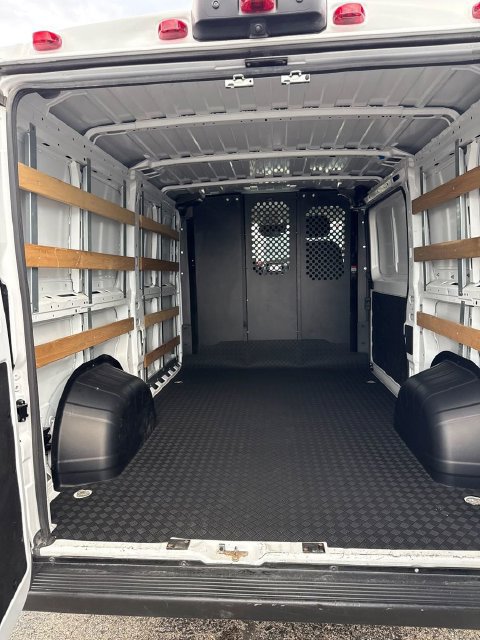 Used 2025 RAM ProMaster 2500 w/ U-Haul Equipment Group FWD image 4