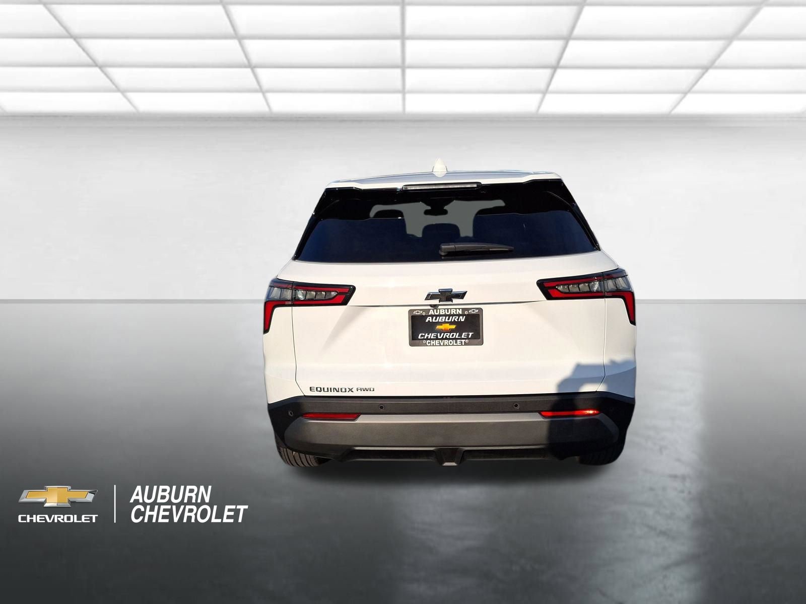 Used 2026 Chevrolet Equinox LT w/ Convenience Package II image 4