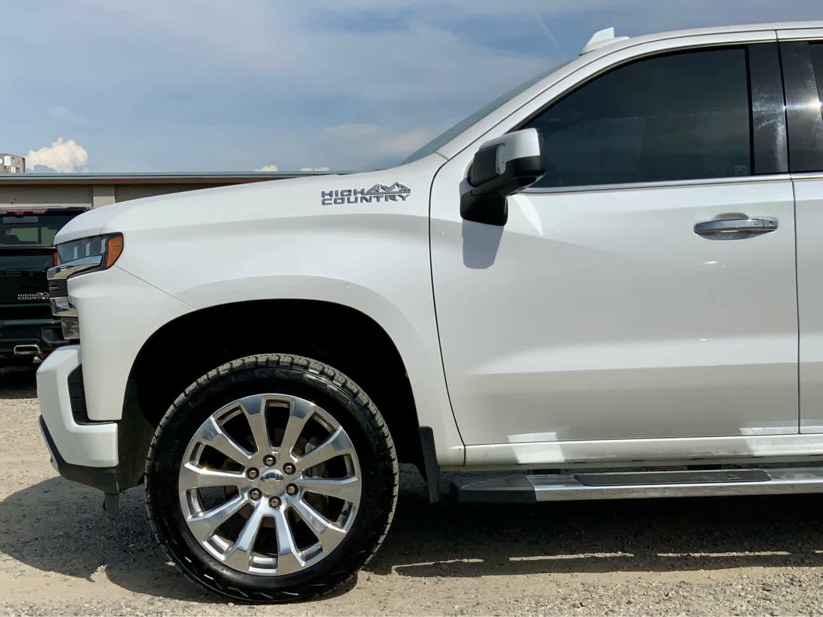 Used 2021 Chevrolet Silverado 1500 High Country w/ Technology Package AWD/4WD image 10