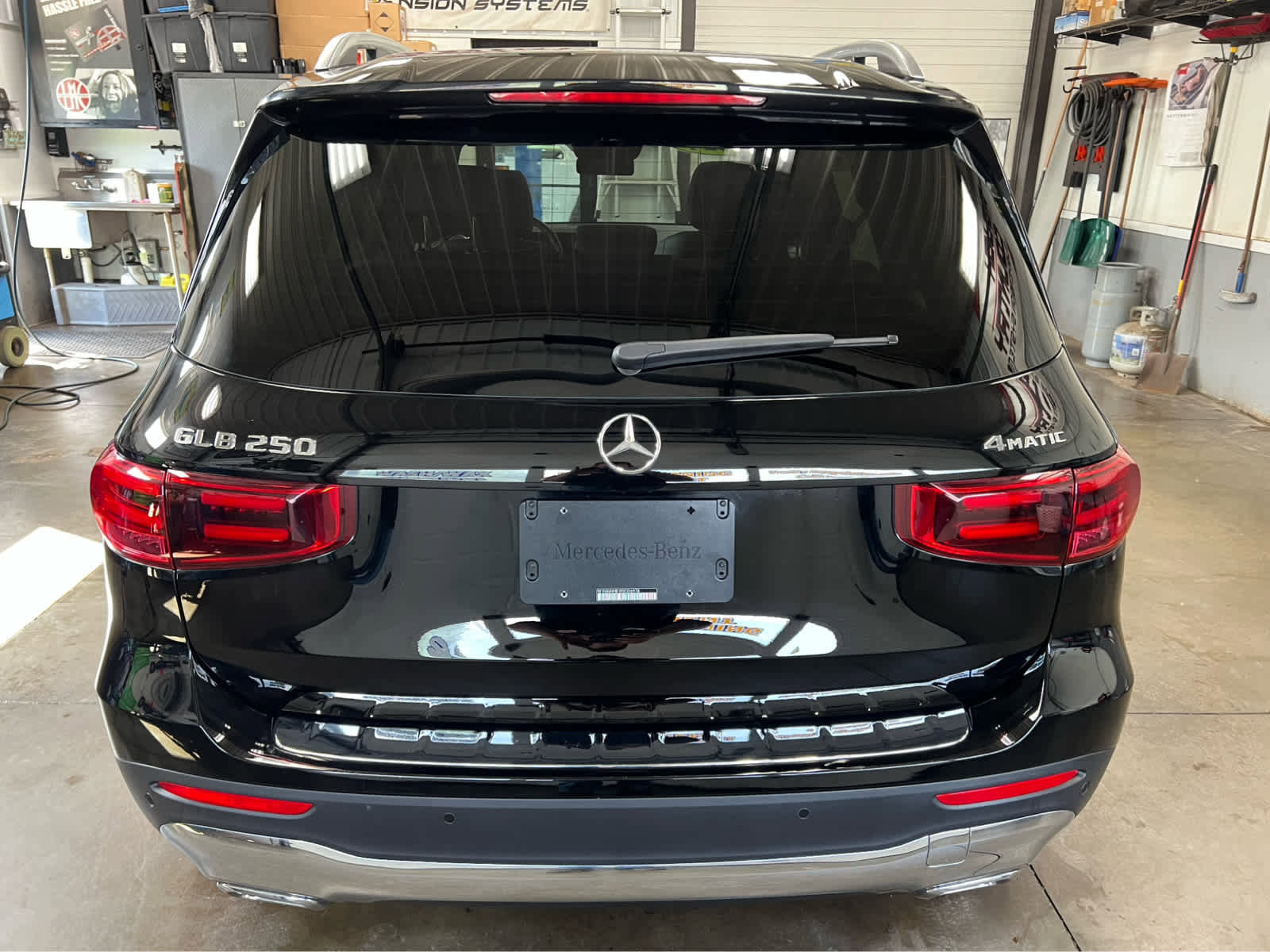Used 2024 Mercedes-Benz GLB 250 4MATIC image 5