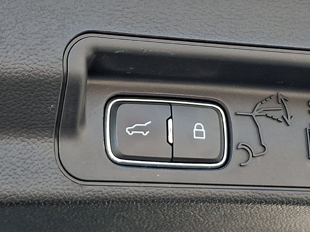 Used 2024 Ford Explorer Limited RWD image 30