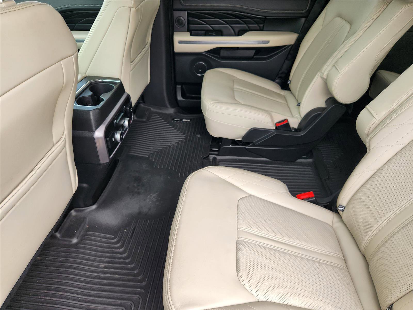 Certified 2019 Ford Expedition Platinum RWD image 35