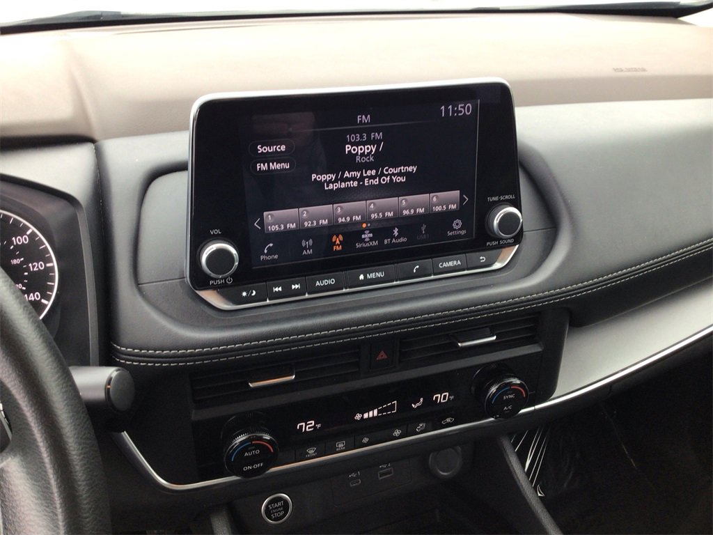 Used 2023 Nissan Rogue SV image 14