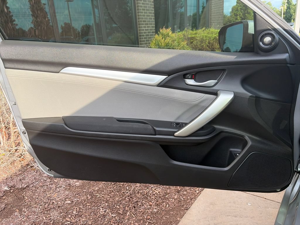 Used 2016 Honda Civic EX-T image 19