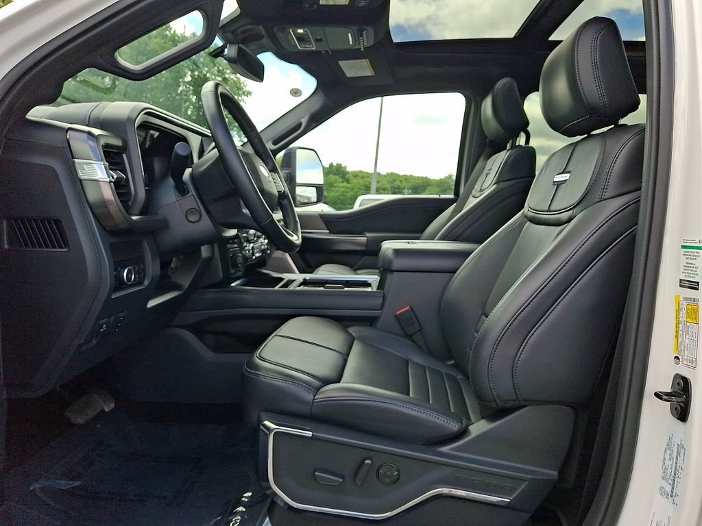 Used 2026 Ford F350 Platinum w/ Tremor Off-Road Package AWD/4WD image 13