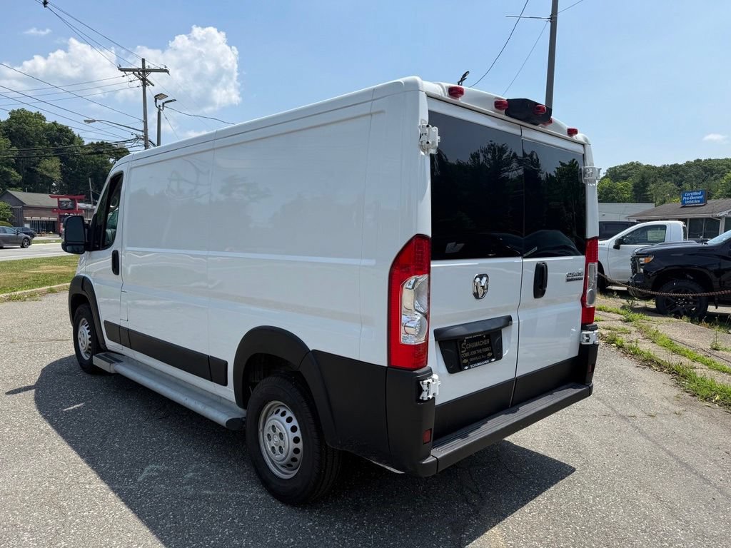 Used 2025 RAM ProMaster 2500 w/ U-Haul Equipment Group FWD image 18