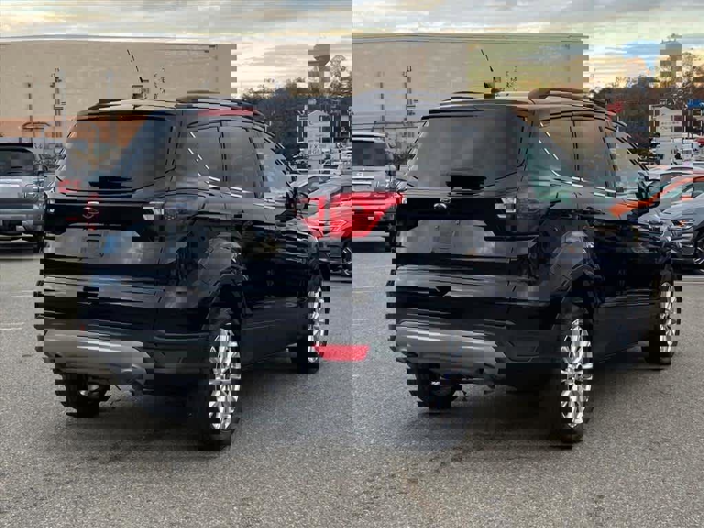 Used 2019 Ford Escape SEL image 5