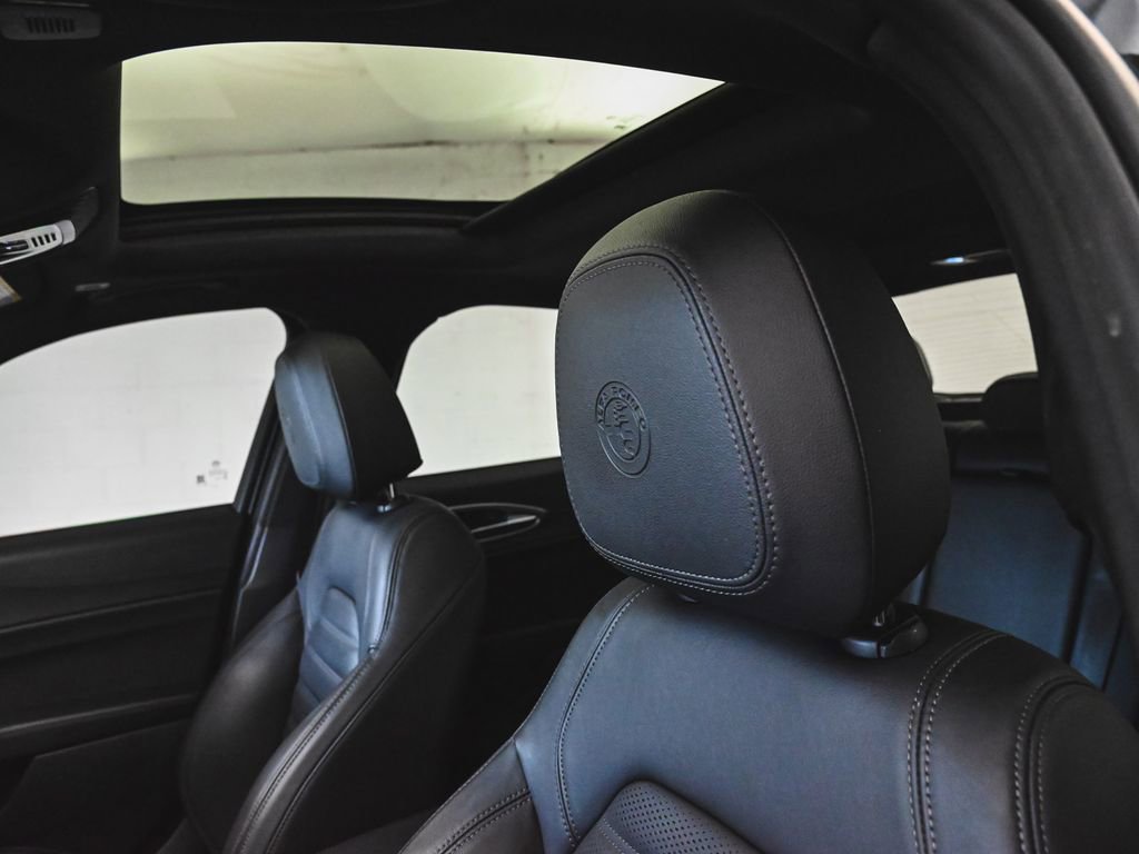 Used 2024 Alfa Romeo Giulia Veloce image 33