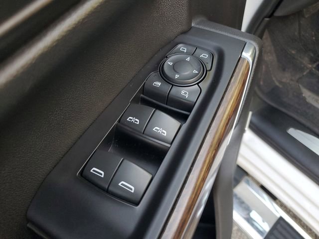 Used 2020 Chevrolet Silverado 1500 High Country w/ Technology Package image 25