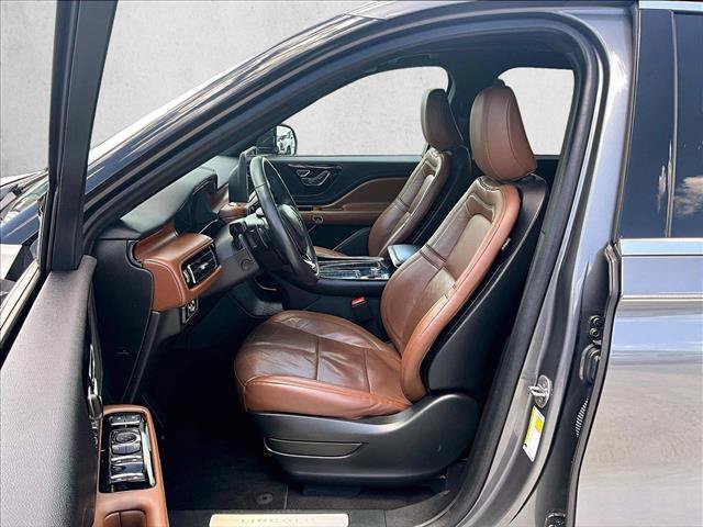 Used 2023 Lincoln Aviator Reserve RWD image 28