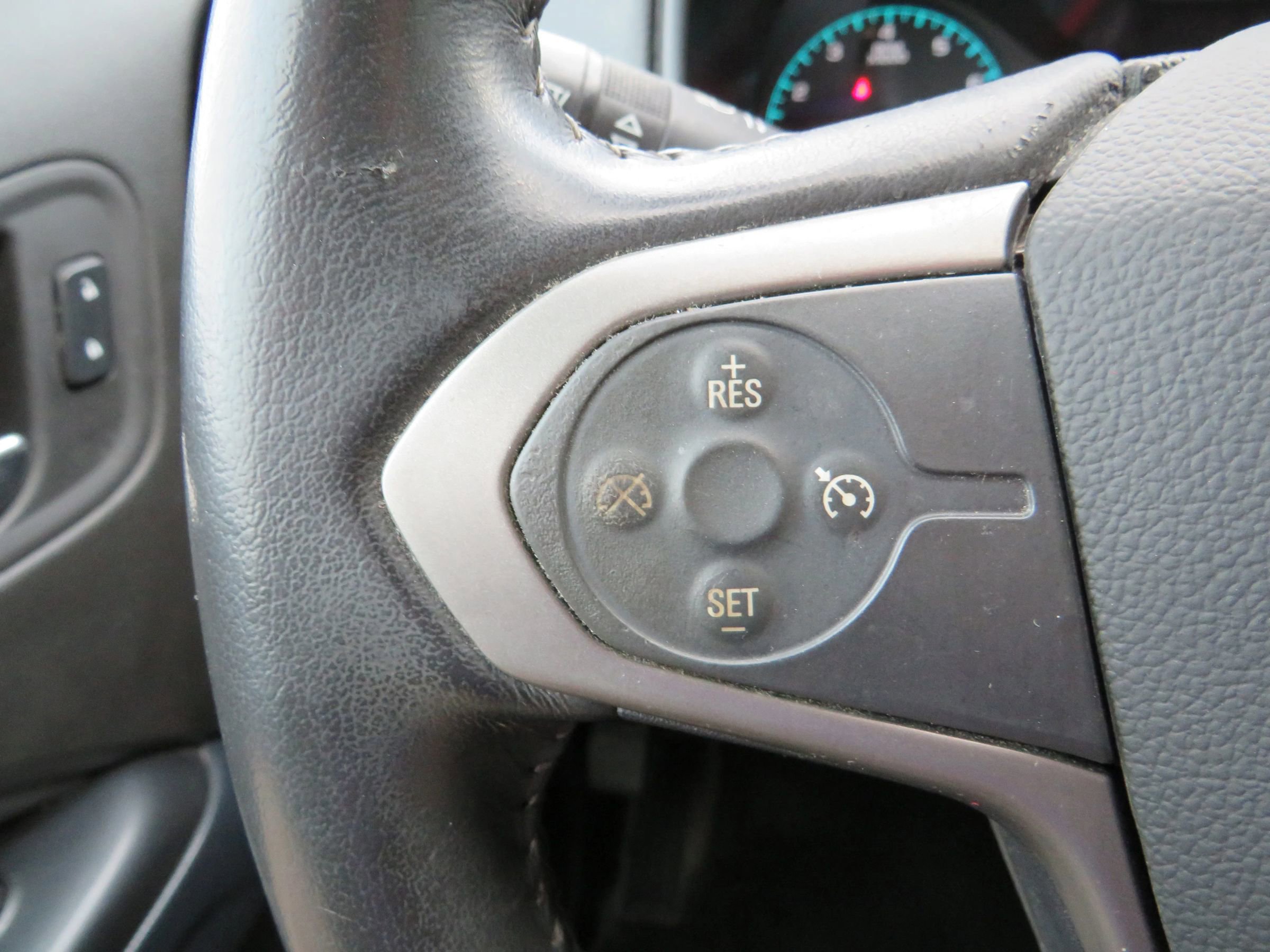 Used 2015 Chevrolet Colorado Z71 image 14