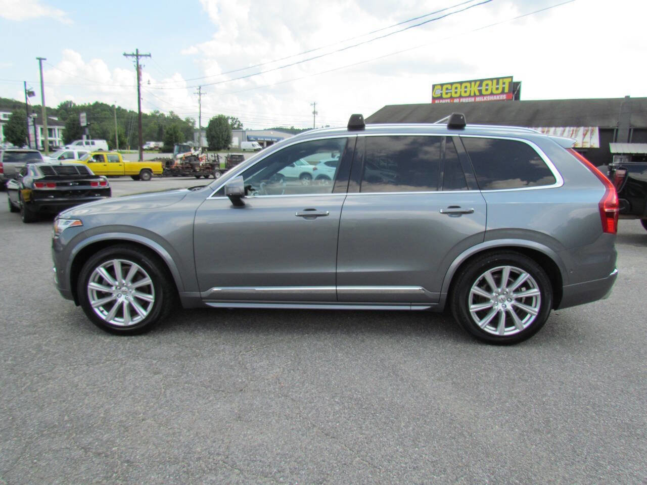Used 2017 Volvo XC90 T6 Inscription w/ Vision Package AWD/4WD image 4
