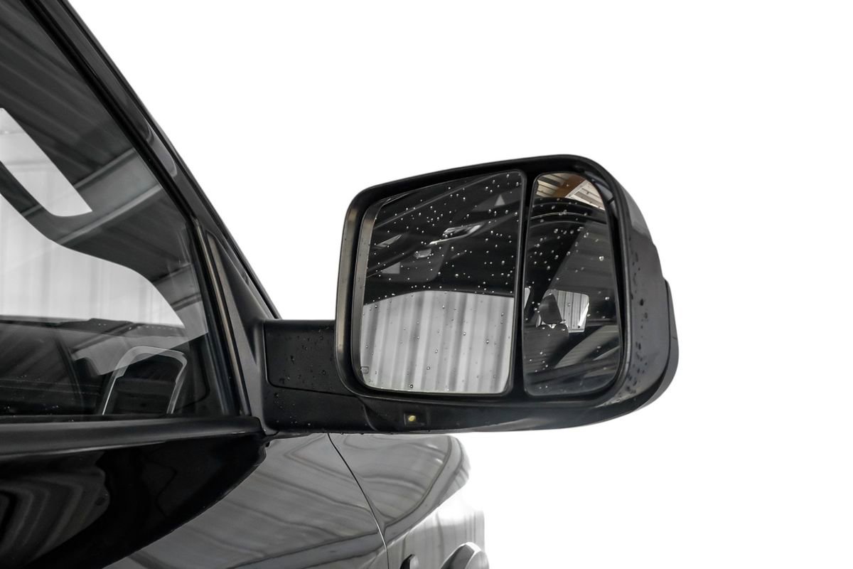 Used 2019 RAM 2500 Laramie w/ Black Appearance Package AWD/4WD image 42