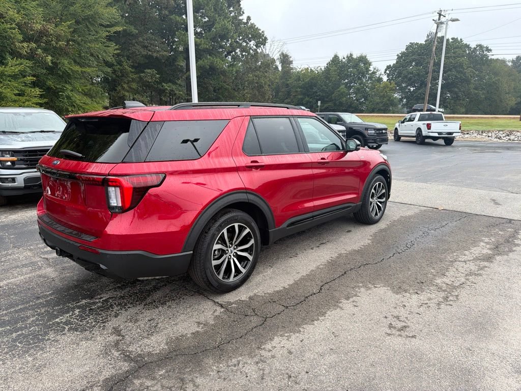 Used 2026 Ford Explorer ST-Line w/ Premium Package RWD image 3