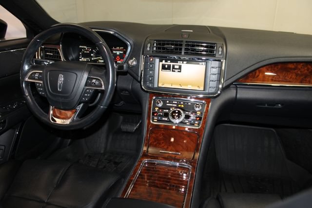 Used 2017 Lincoln Continental Select FWD image 16