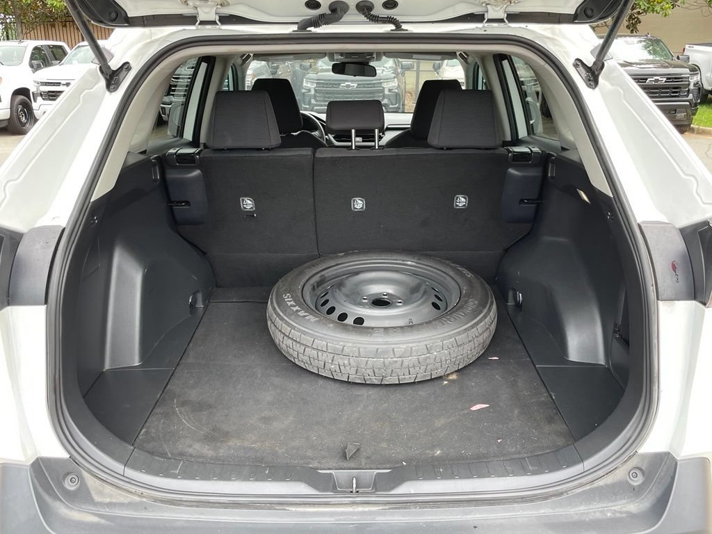 Used 2025 Toyota RAV4 LE FWD image 7