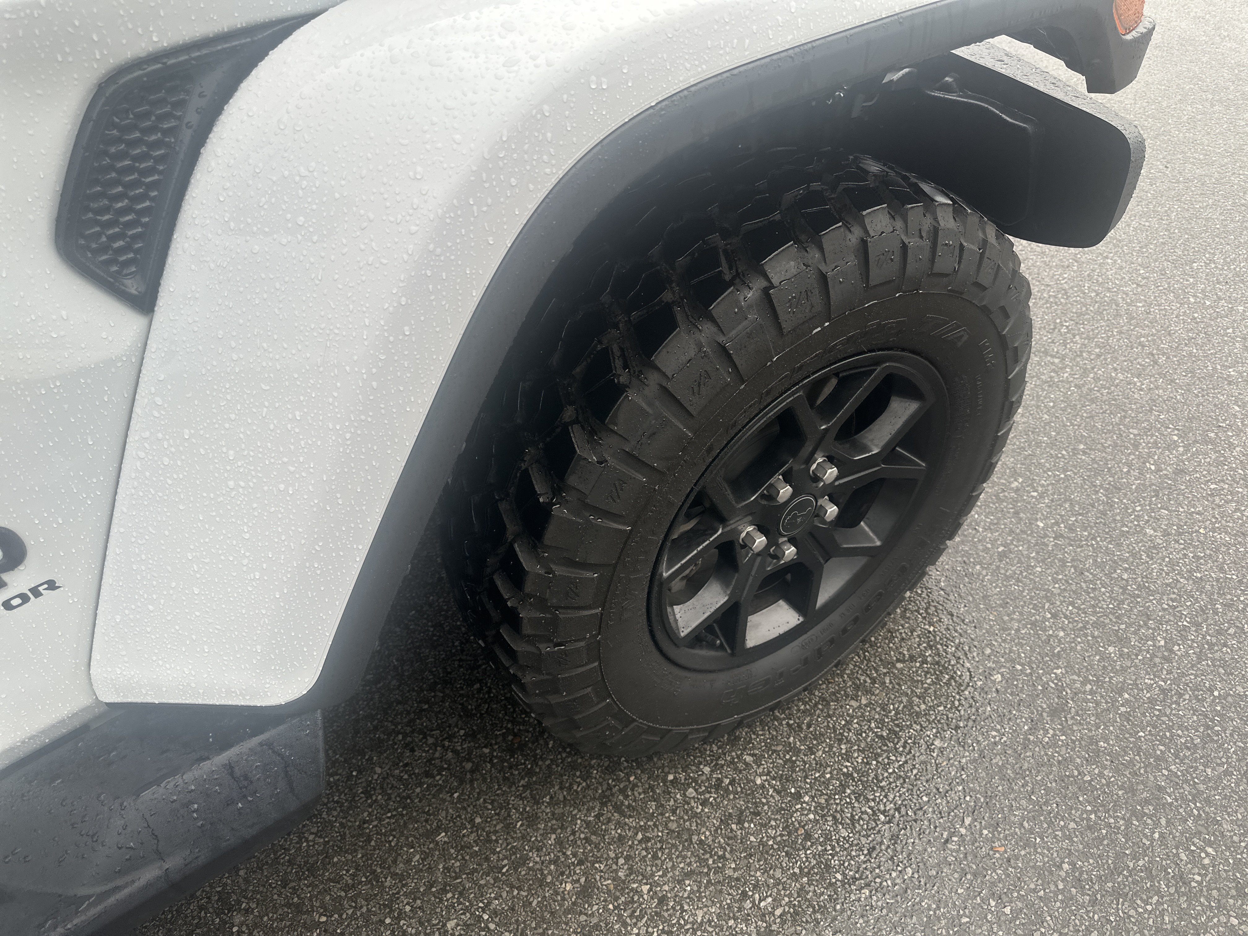 Used 2025 Jeep Gladiator Sport AWD/4WD image 34