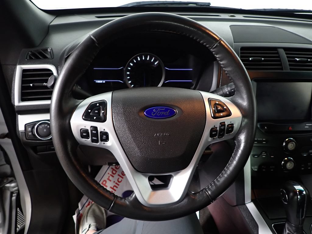 Used 2013 Ford Explorer XLT FWD image 25