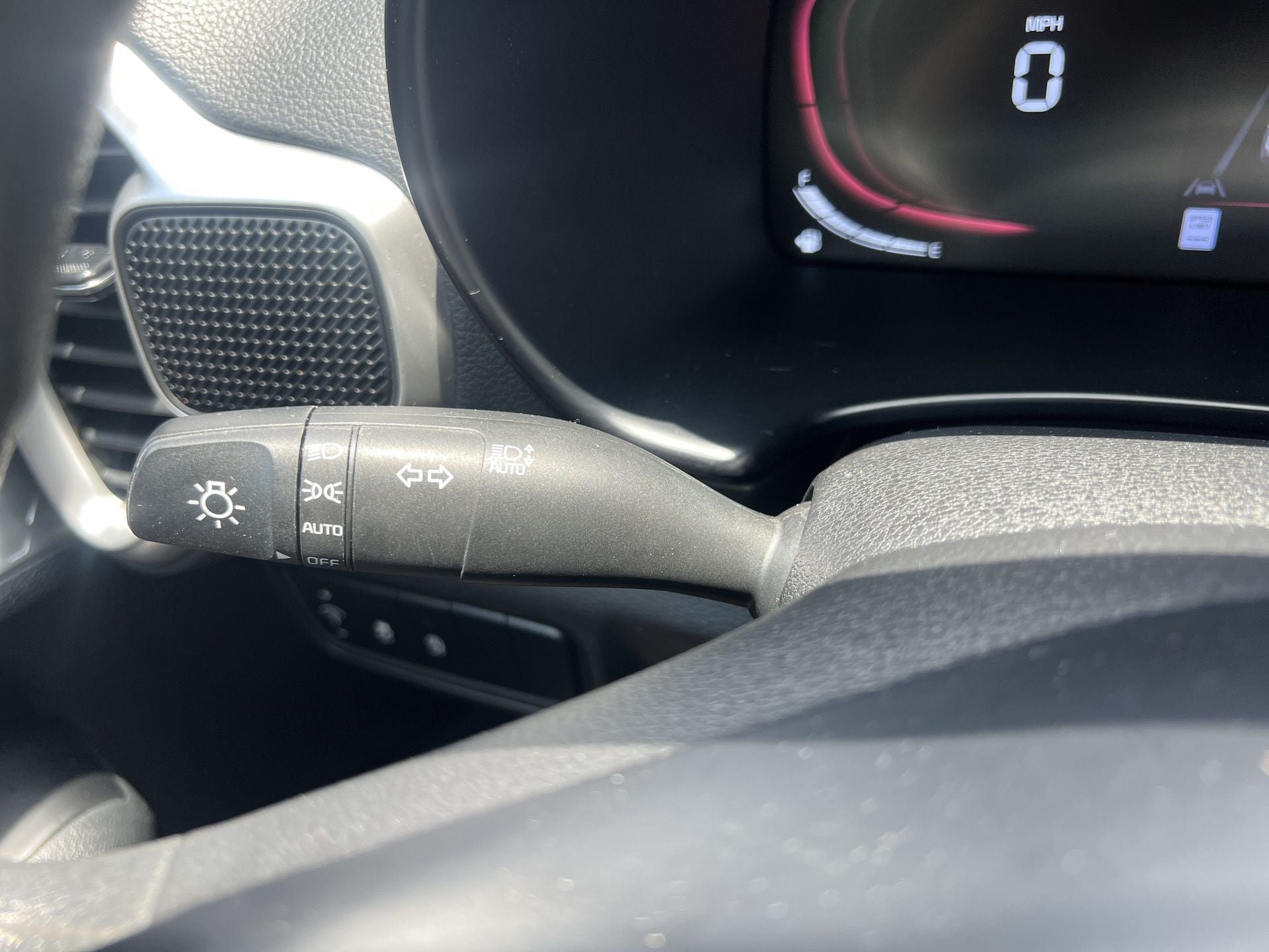 Used 2024 Kia Soul LX w/ Option Group 015 FWD image 9