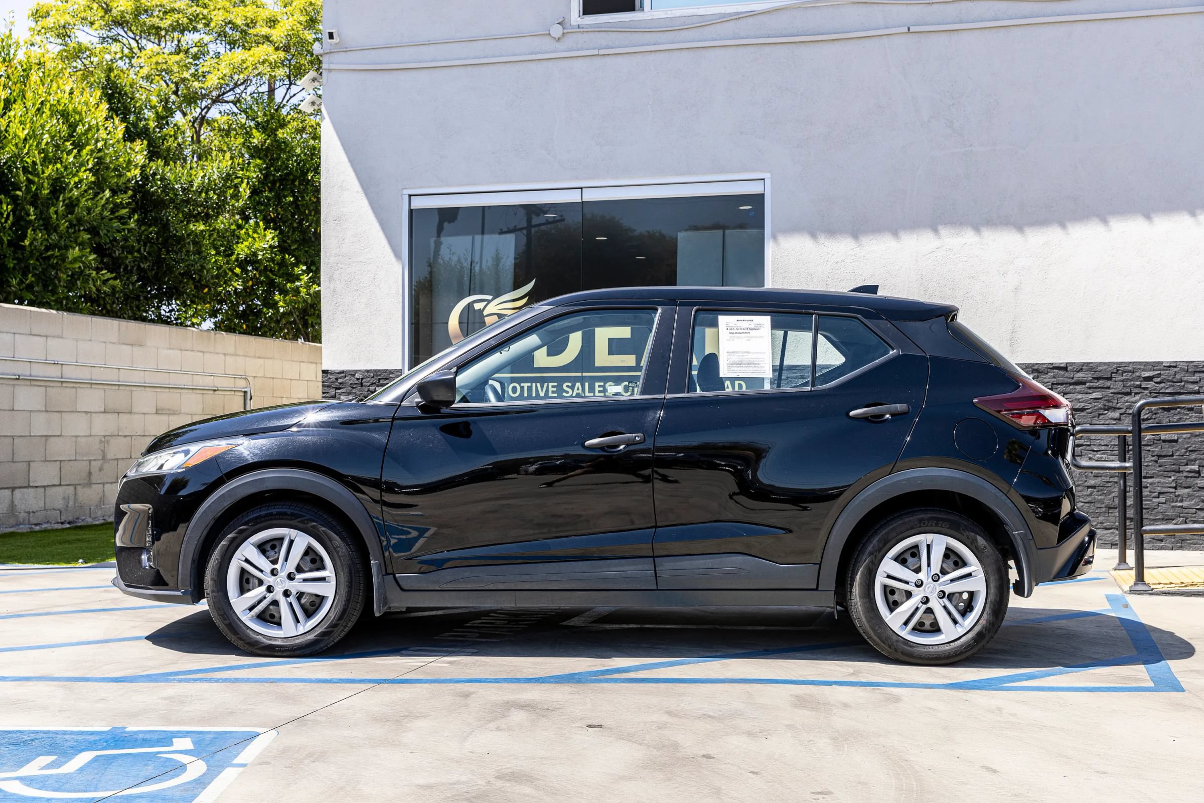 Used 2023 Nissan Kicks S FWD image 9