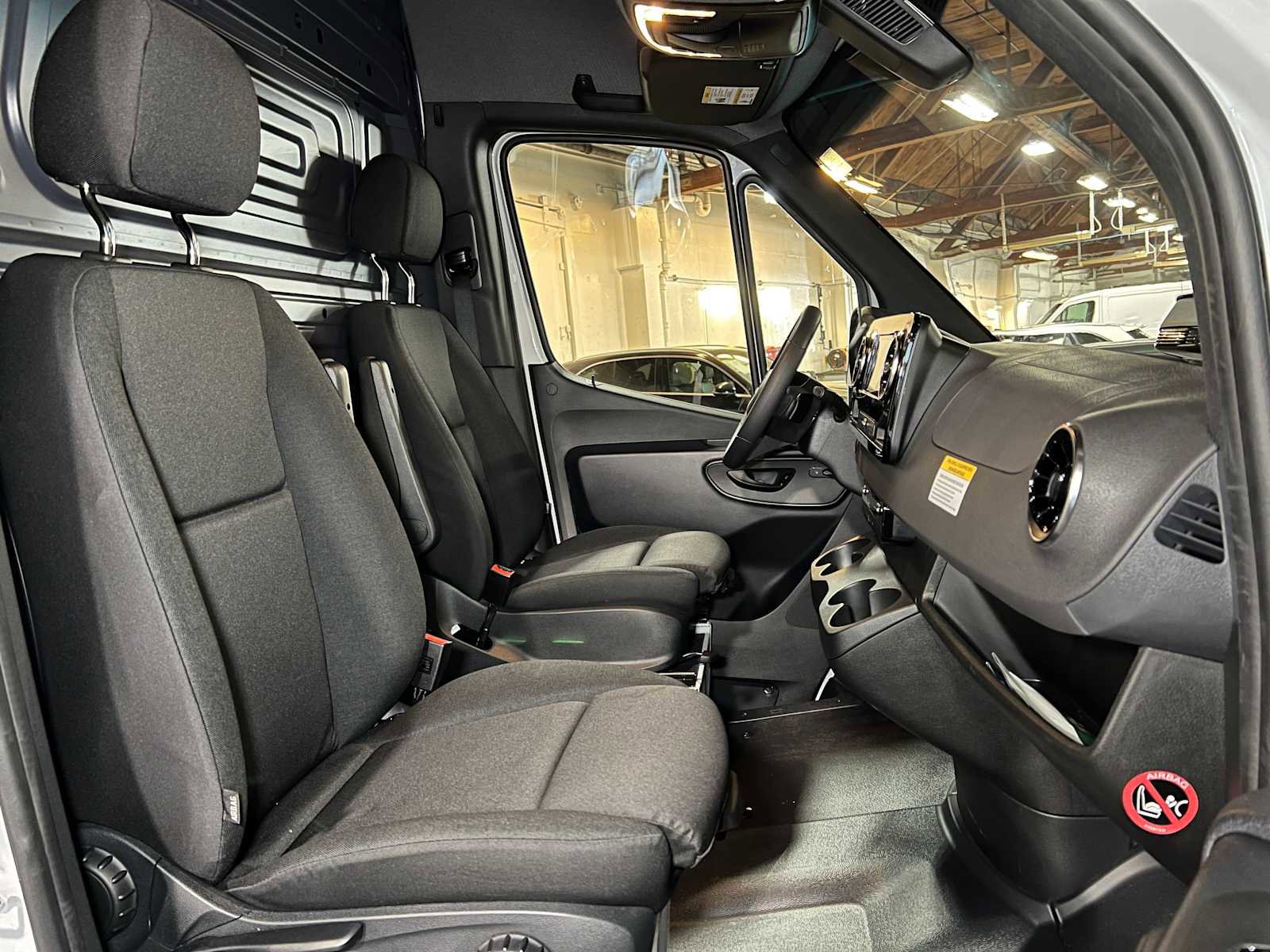 Used 2025 Mercedes-Benz Sprinter 2500 image 12