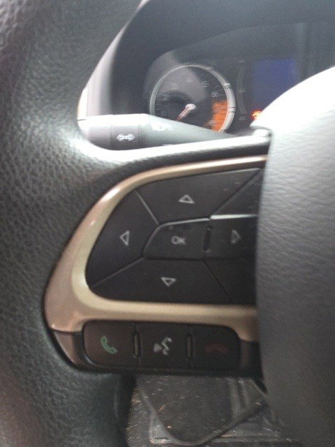 Used 2017 Jeep Renegade Sport w/ Power & Air Group image 15