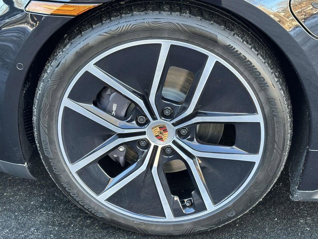 New 2026 Porsche Taycan image 11