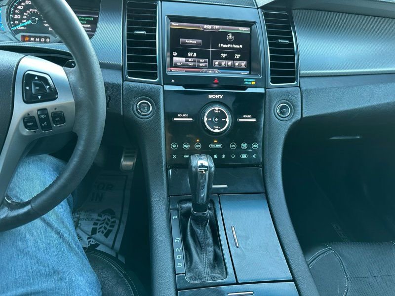 Used 2013 Ford Taurus SHO image 18
