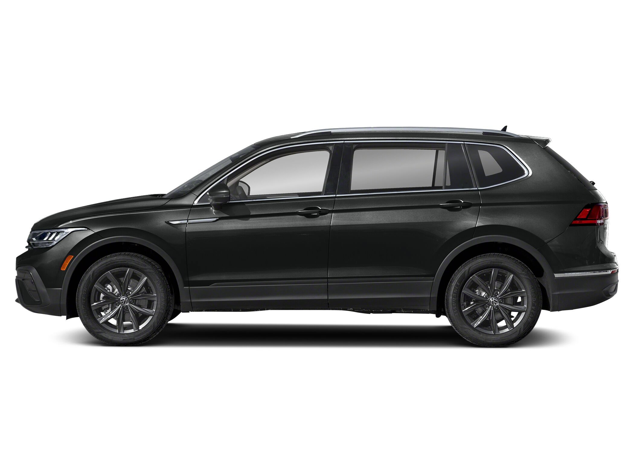 Used 2024 Volkswagen Tiguan SE AWD/4WD image 3