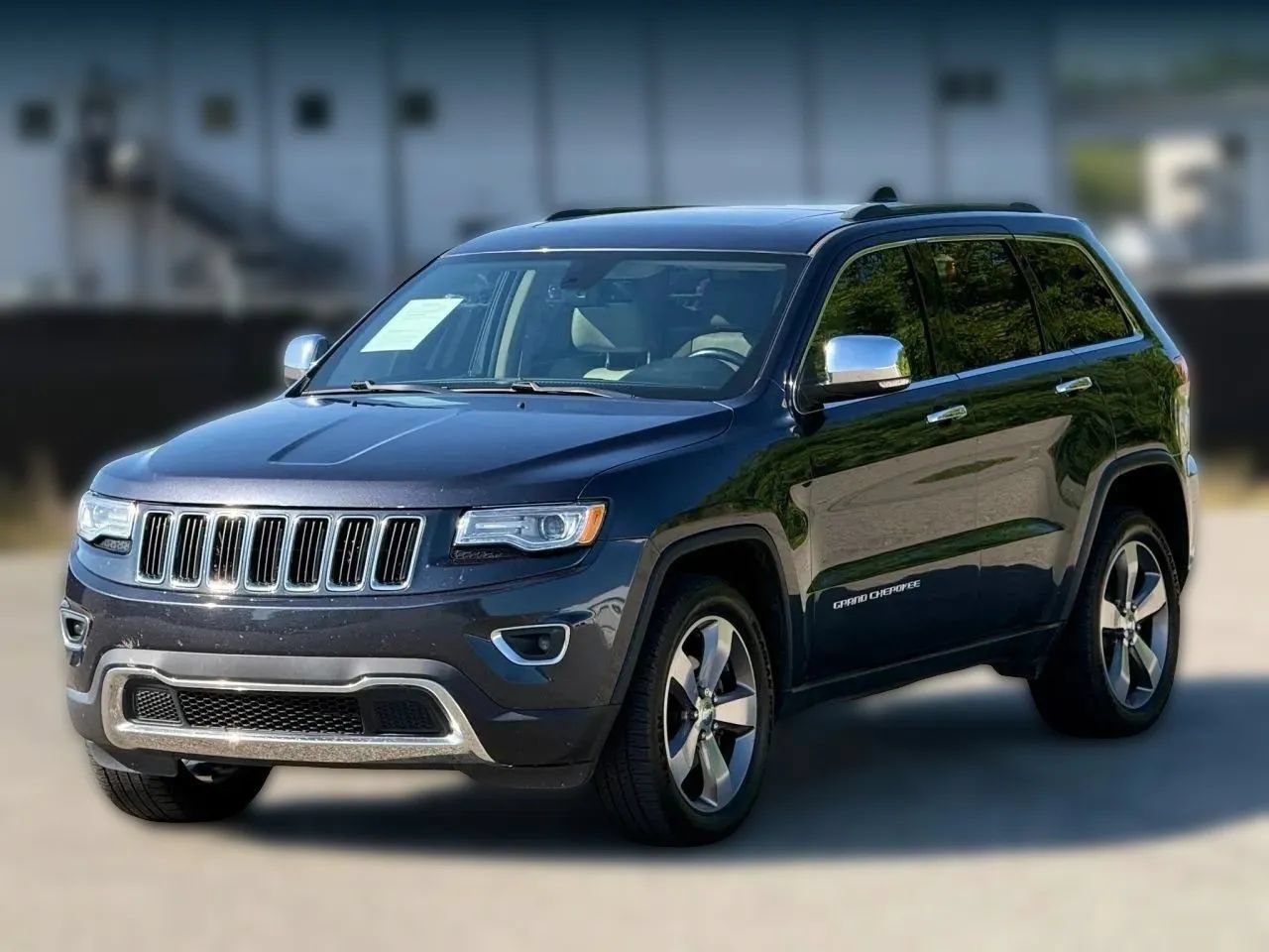 Used 2015 Jeep Grand Cherokee Limited w/ Luxury Group II AWD/4WD image 6
