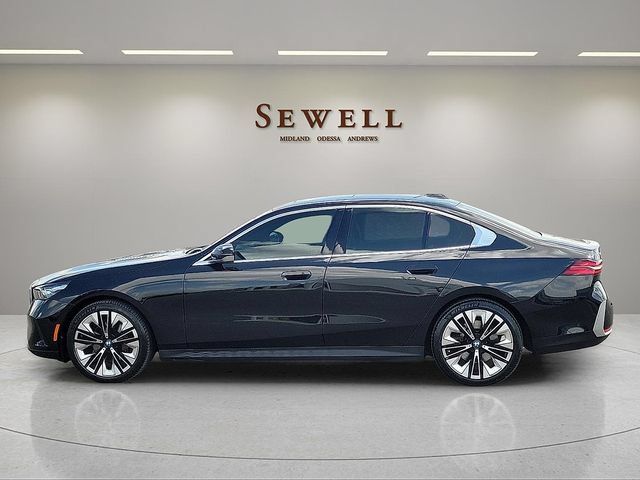 Used 2024 BMW 540i xDrive w/ Convenience Package AWD/4WD image 2
