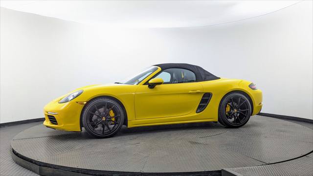 Used 2018 Porsche 718 Boxster RWD image 24