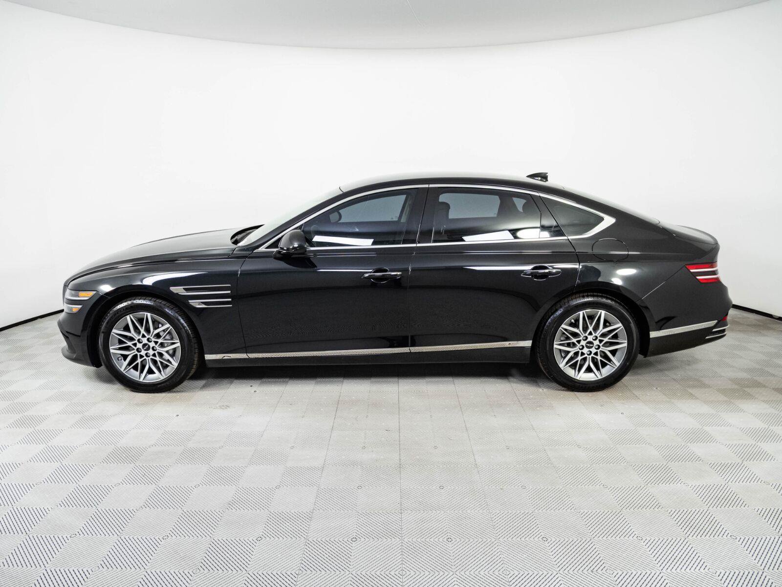 Used 2025 Genesis G80 2.5T AWD/4WD image 2