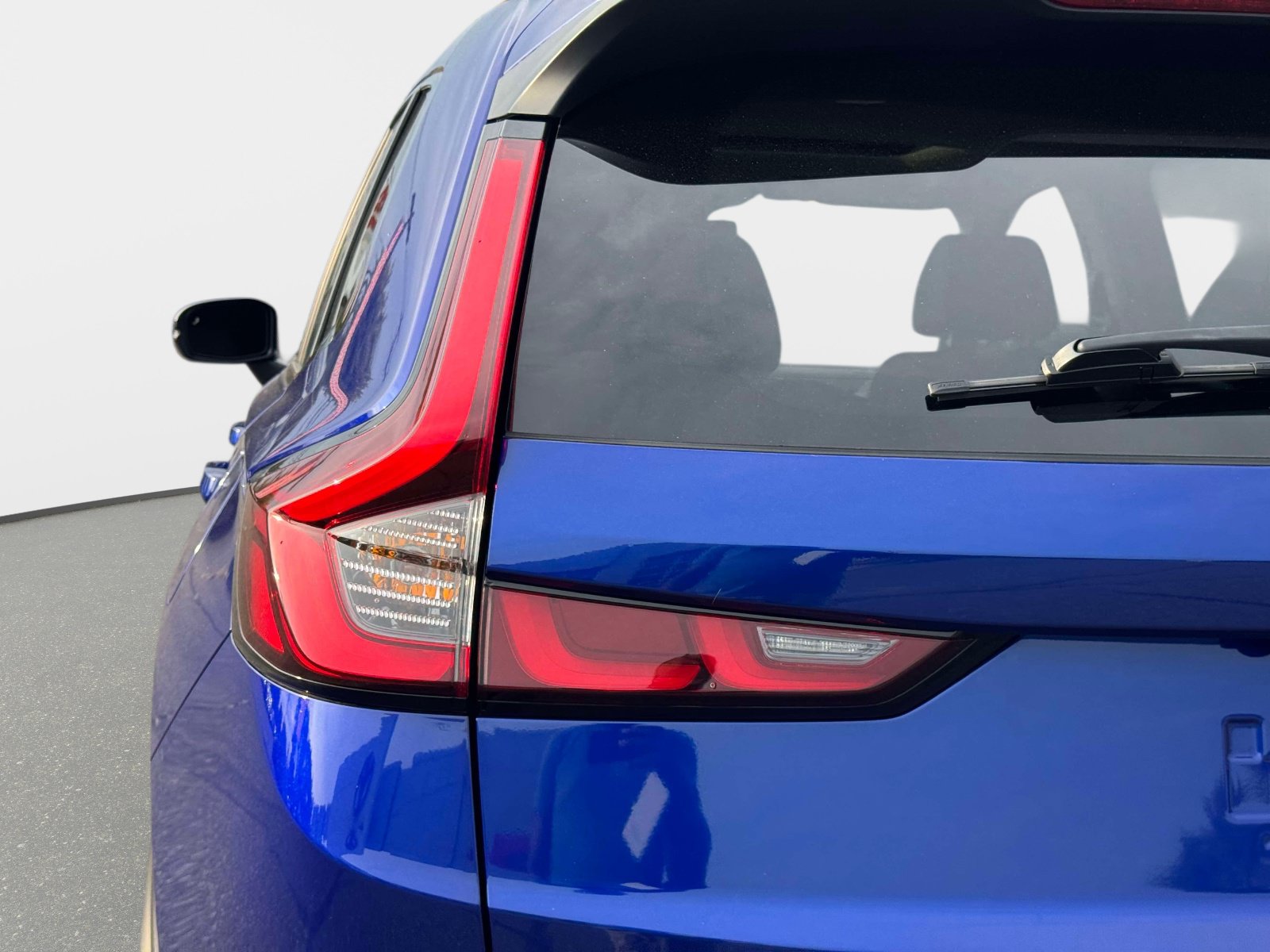 Used 2025 Honda CR-V EX-L image 9