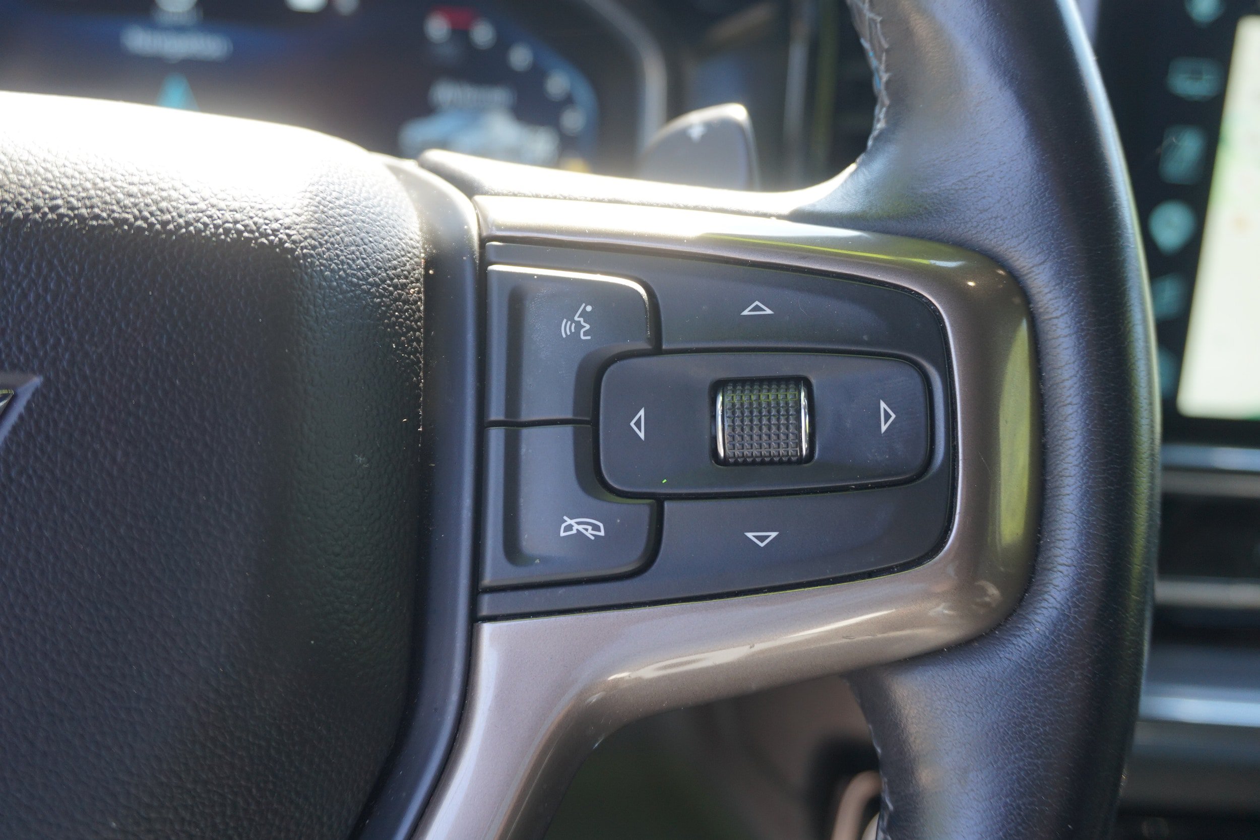 Used 2023 Chevrolet Silverado 1500 High Country AWD/4WD image 18