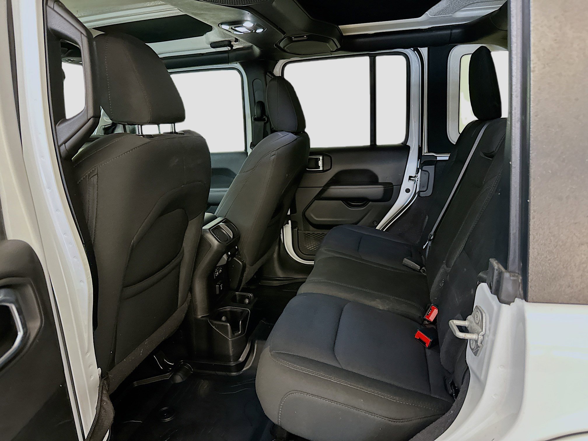 Used 2021 Jeep Wrangler Unlimited Sahara AWD/4WD image 29