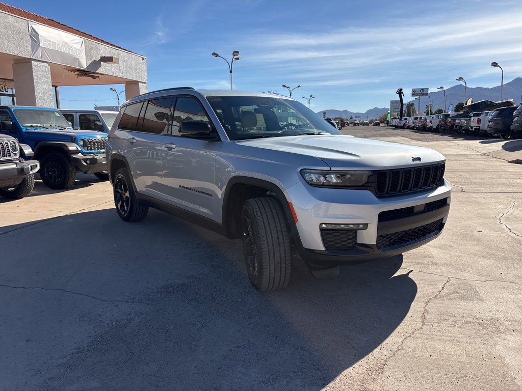 New 2025 Jeep Grand Cherokee L Limited w/ Black Appearance Package image 3